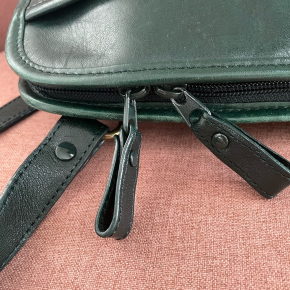 Rare Vintage Etienne Aigner Green Leather Purse Gold Detail Cross Body Handbag - Picture 4 of 7